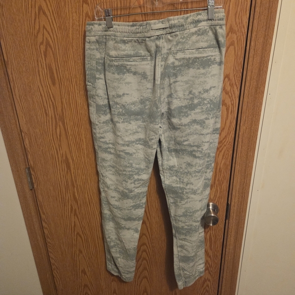 Athleta Farallon Joggers Medium Tall Women's - Picture 6 of 7